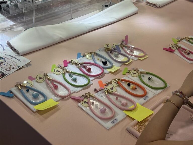 894cbe79-855f-48d0-8dff-b68c3aa60503